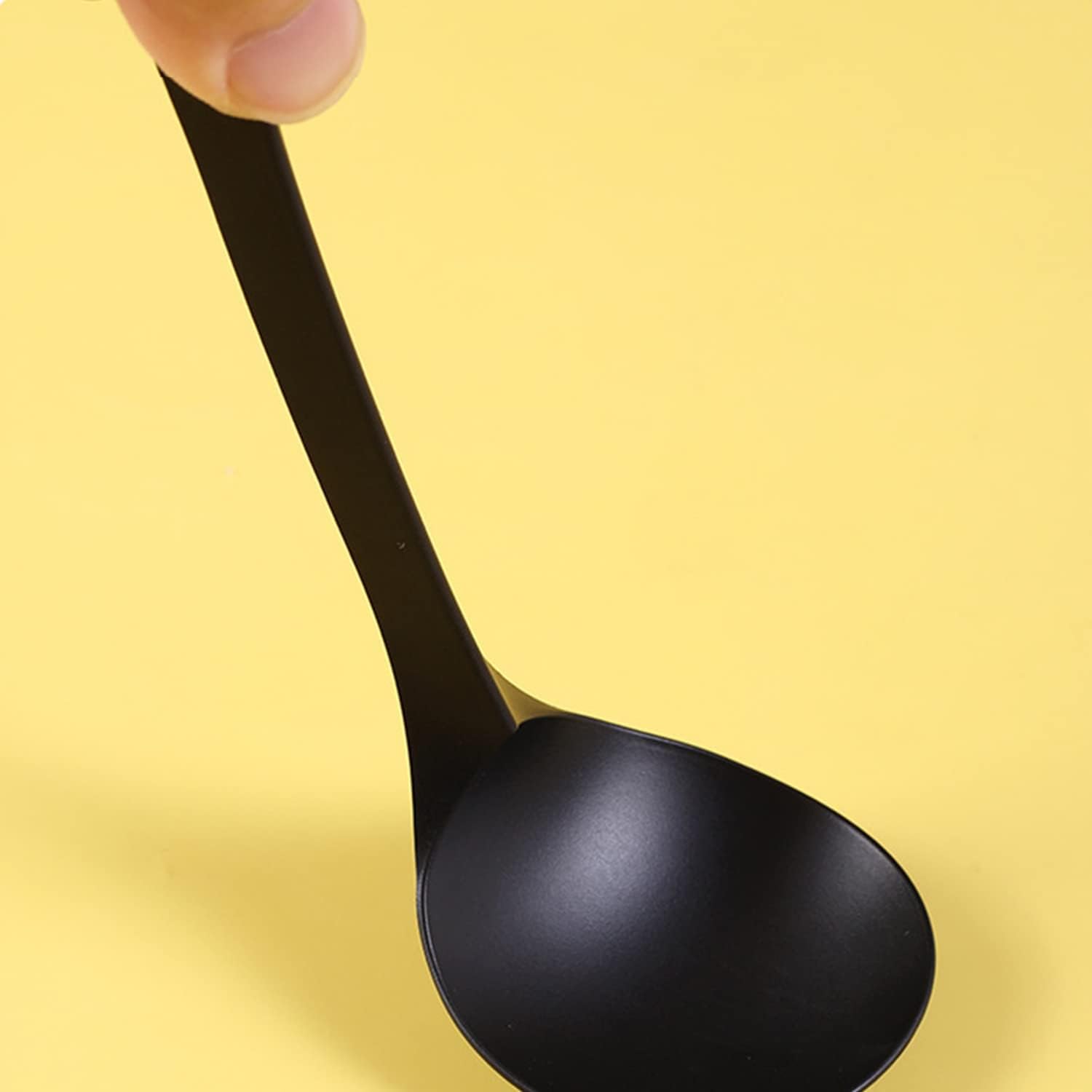 Plastic Dessert Spoons Disposable Heavy Duty Black Soup Spoons for Party Office Restaurants Events Utensils 5.5 x 1.57 Inch Black 100 Pieces.