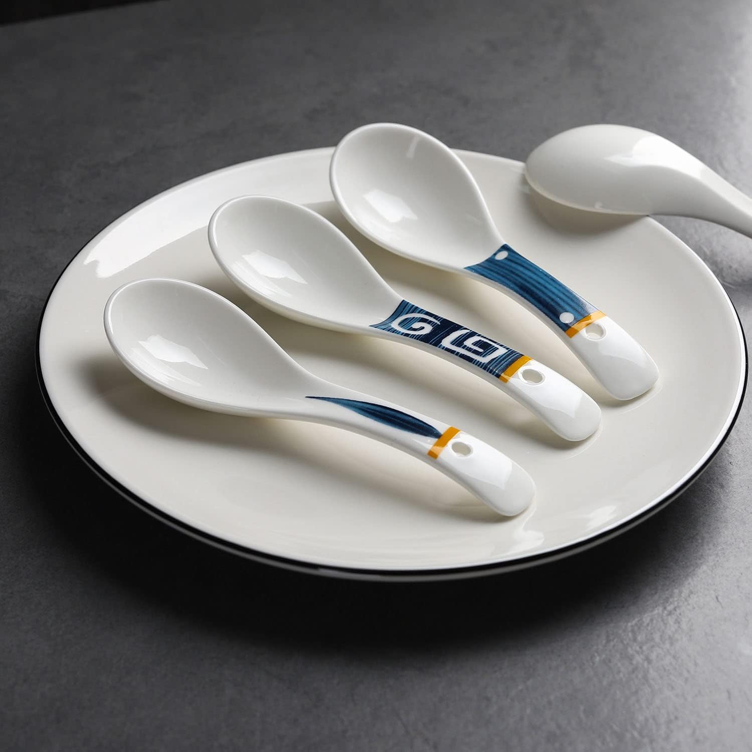 Ceramic Asian Soup Spoons Set of 4 Japanese Ramen Spoons Porcelain Chinese Soup Spoons for Ramen Noodles Pho Blend with Udon