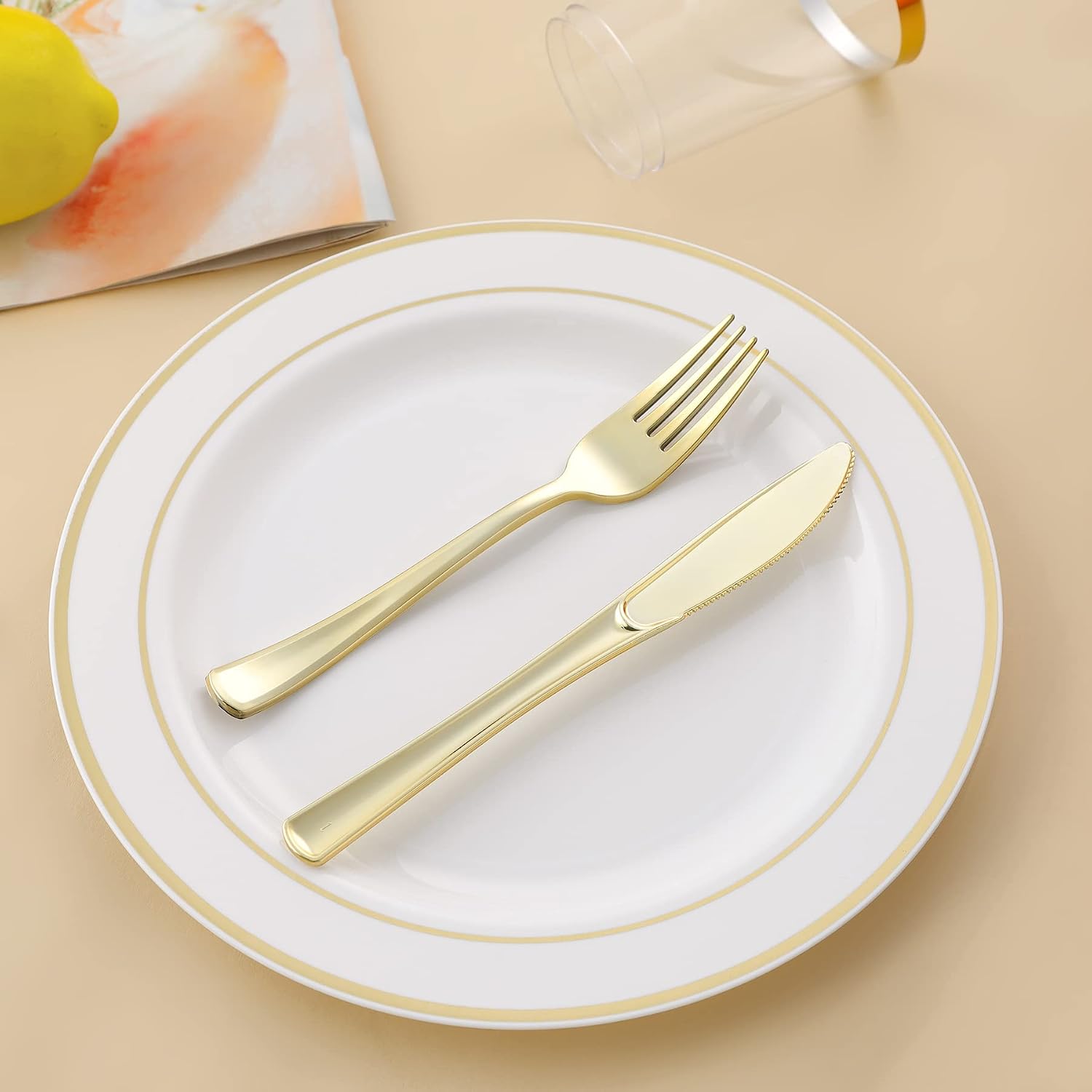 N9R 50PCS Gold Plastic Forks  Solid  Durable and Heavy Duty Plastic Forks Disposable  Perfect Plastic Utensils for Parties  Thanksgiving  Christmas and Daily Use