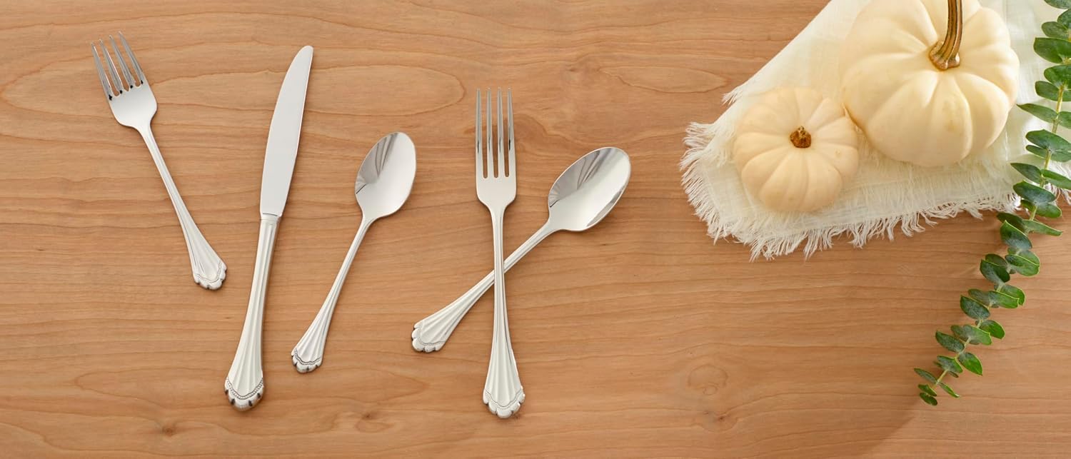 Oneida Marquette Fine Flatware Salad Forks  Set of 4  18/8 Stainless Steel  Silverware Set  Dishwasher Safe  Silver