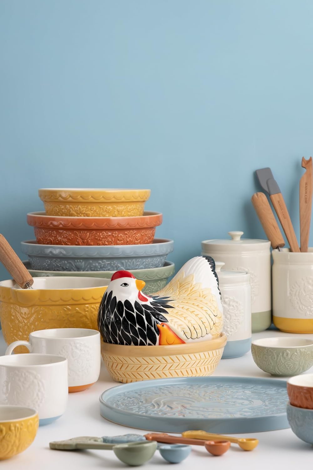 Mason Cash Home to Roost Mixing Bowl | 24cm Earthenware Bowl with Embossed Hen & Cockerel Design | Classic Bakeware for Dough  Pastry & Cake Mixing | Dishwasher & Freezer Safe