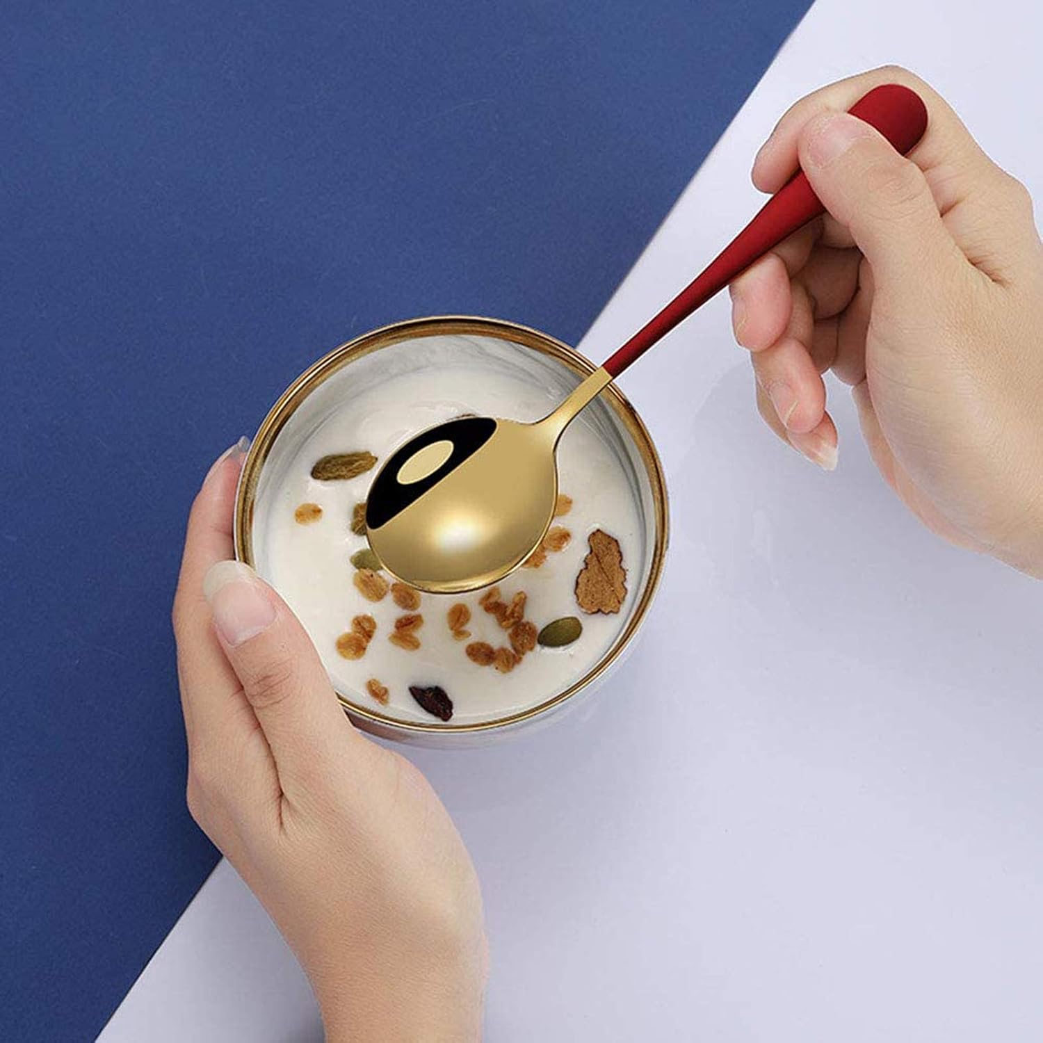 Soup Spoons Stainless Steel  18/10 Round Head Soup Spoons  Modern Thick Short handle 304 Stainless Steel Korean Spoon  Dinner Metal Spoons for Soup  Grain Dessert Milk Tea Coffee  6.3 Inch  Set of 5