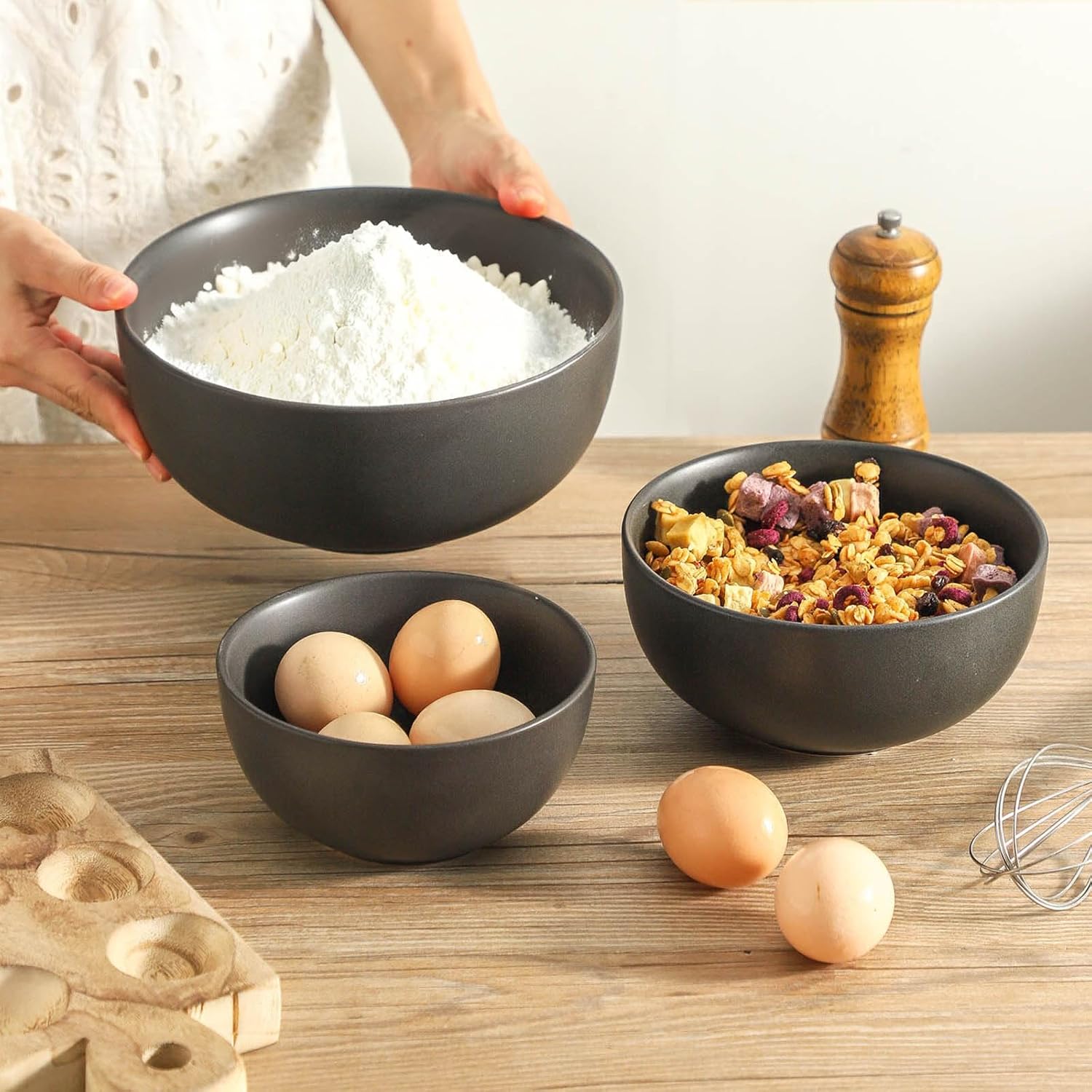 Tikoore Mixing Bowls Ceramic Bowls for Kitchen Black Mixing Bowls Set for Baking Serving Nesting Bowls for Kitchen Cooking Salad Microwave Oven and Dishwasher Safe 24/40/88 oz Set of 3 Matte Black