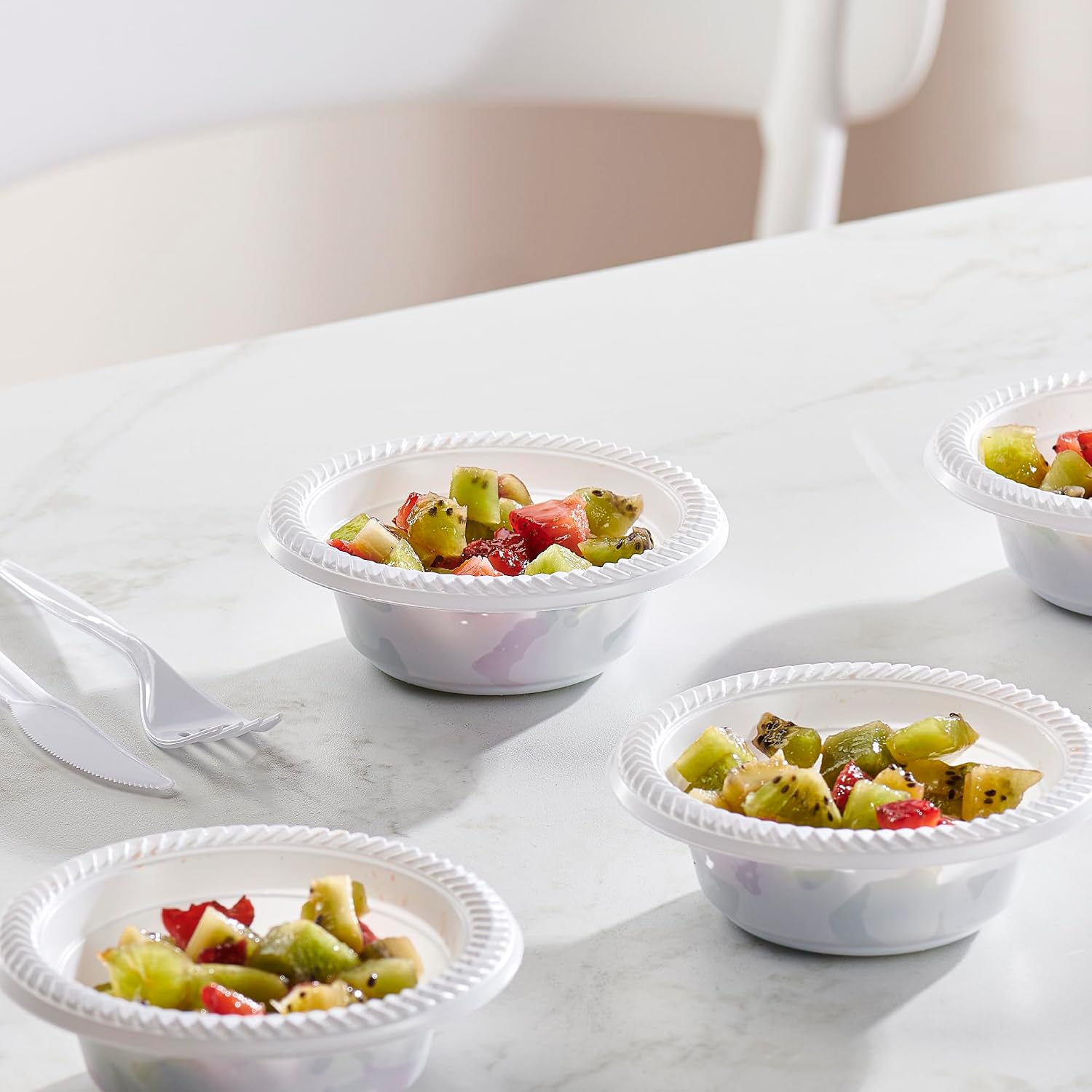 PLASTICPRO 800 PCS White Plastic Bowls 5 oz Premium Quality Light Weight Dishes Disposable Small Plastic Bowls for Dessert Appetizers Soups for Parties Weddings