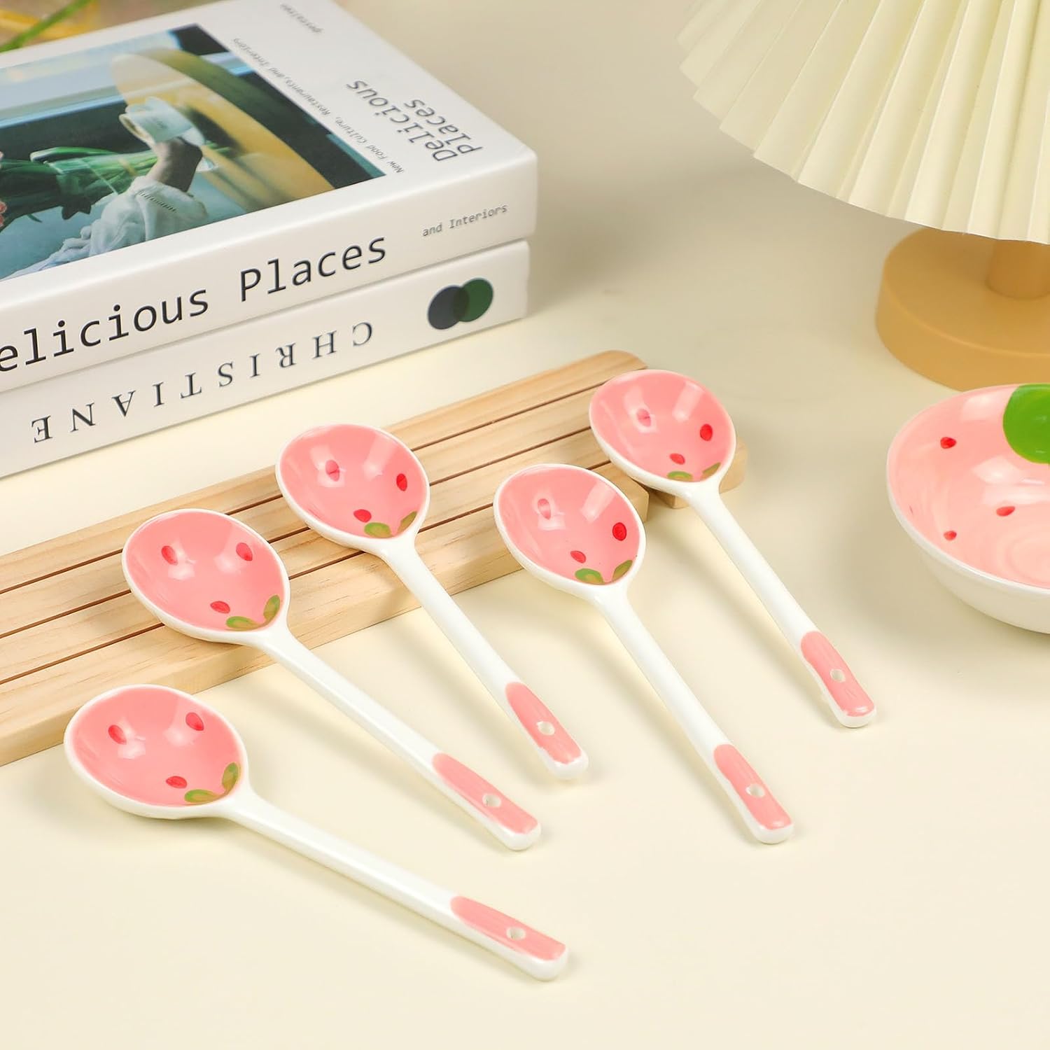 5 Pcs Ceramic Soup Spoons Cute Strawberry Spoons Long Handle Porcelain Tablespoons Reusable Dinnerware for Ice-cream Desserts Cereal Soup Yogurt (5)