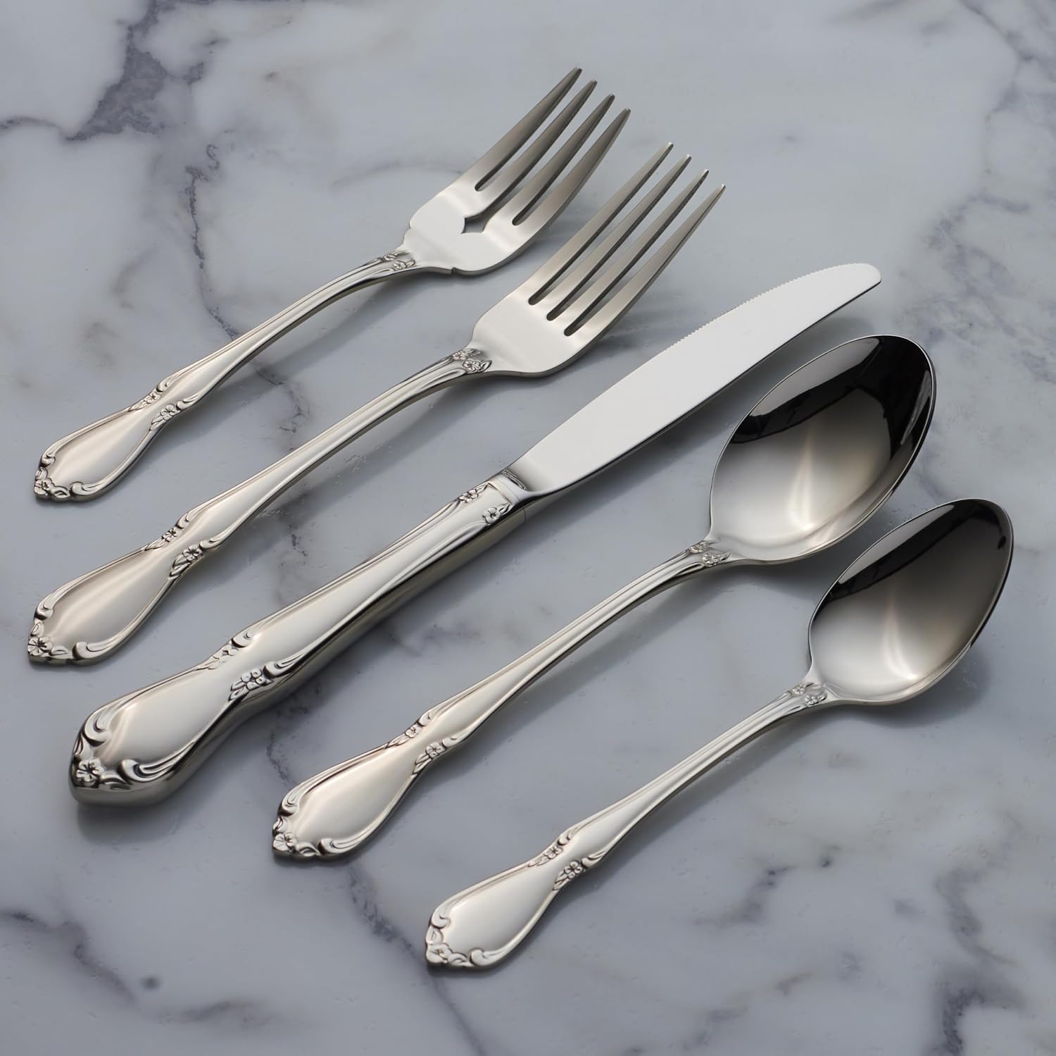 Oneida Chateau Fine Flatware Set  18/8 Stainless  Set of 4 Salad Forks