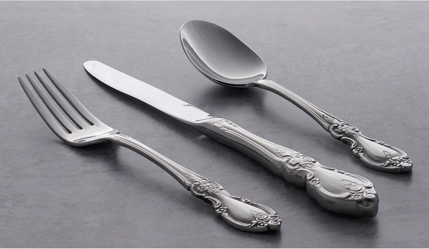 Oneida Louisiana 4-Piece Fine Dinner Forks Stainless Steel Silverware Set  18/8 Stainless Steel Fork Set  Service For 4  Dishwasher Safe  Mirror Finish  Utensils  Flatware Tableware (Silver  4 Piece)
