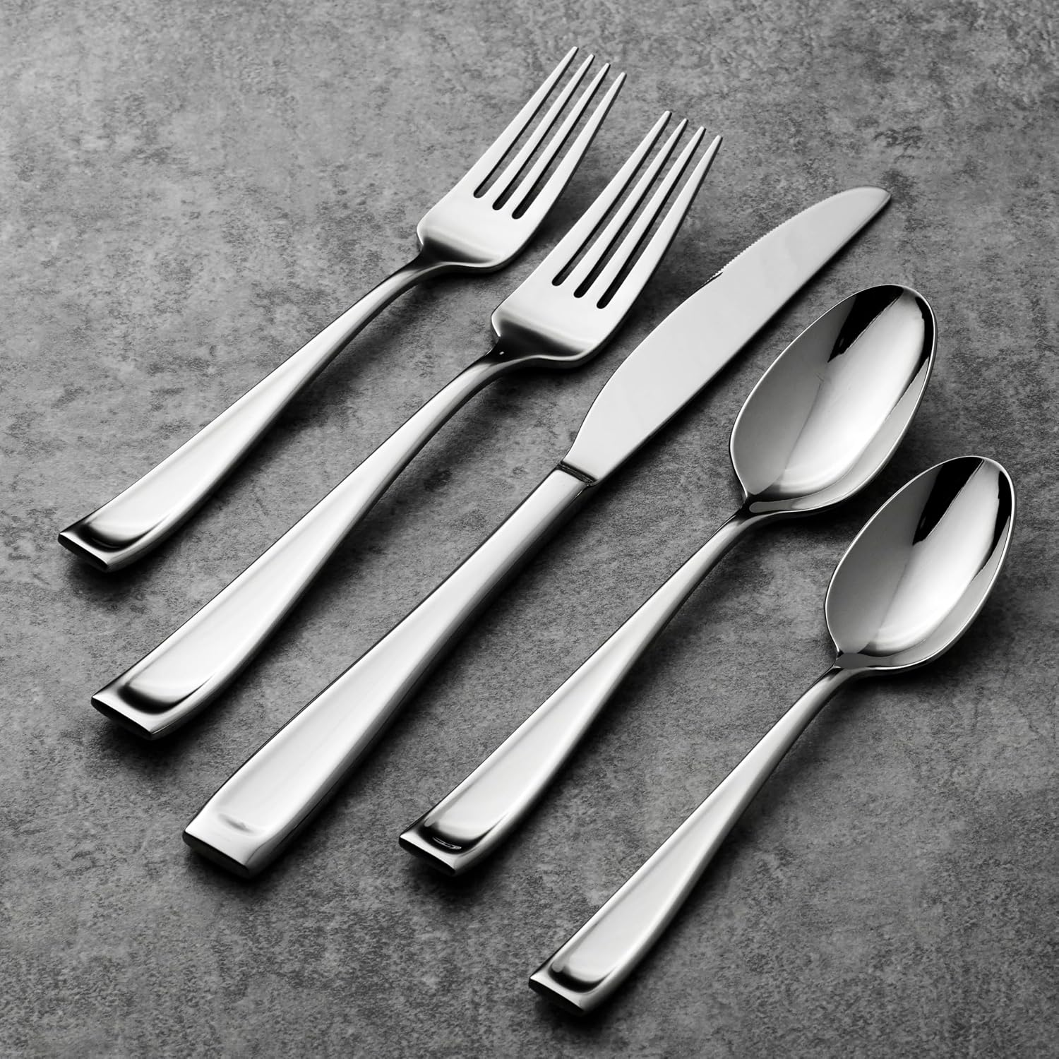 Oneida Moda Dinner Forks  Set of 4 Silver Dinner Forks  Set of 4